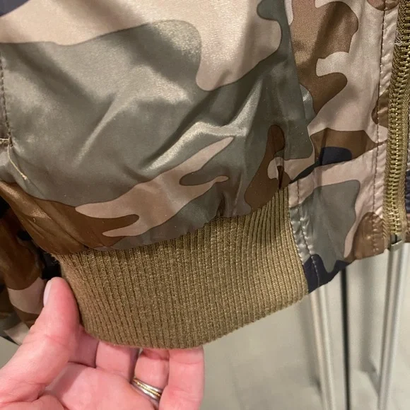 NWOT camo WEST COAST VIBES bomber jacket! 😎 - Picture 9 of 14